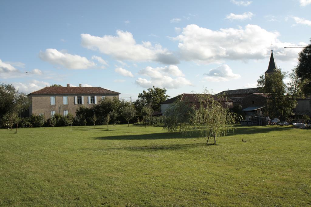 Gites De Lez Laguépie Exteriör bild